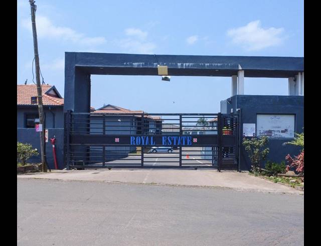 2 BEDROOM CLUSTER FOR SALE IN TRENANCE MANOR